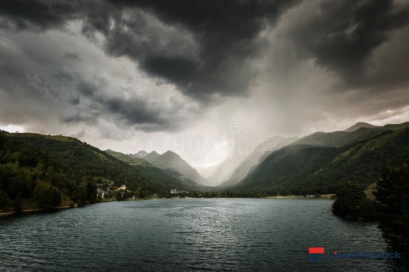 Heavy Rain and Storms Alert for 11 States as Monsoon Approaches