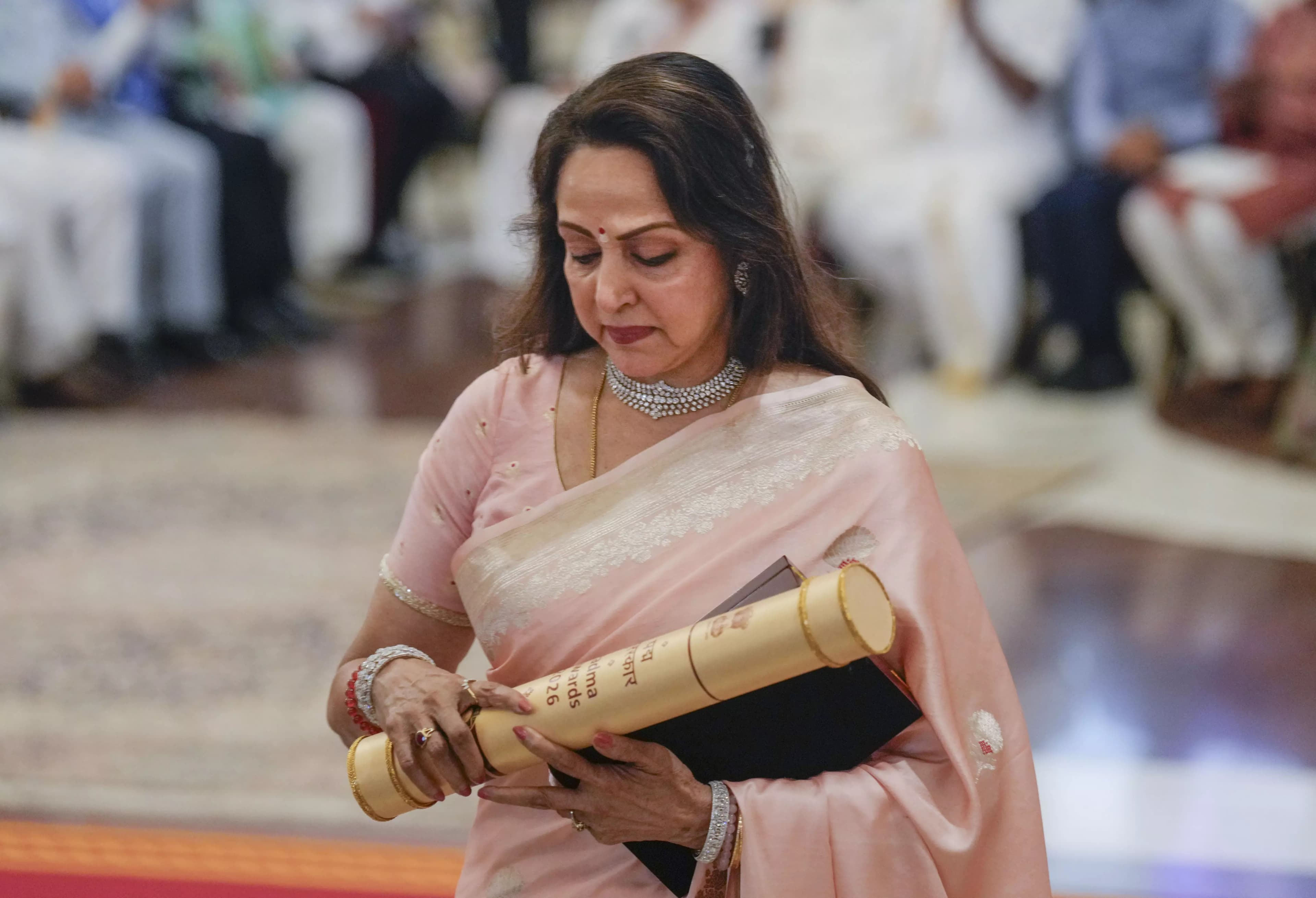Esha Deol Teaches Us a Lesson in Family and Filial Pride