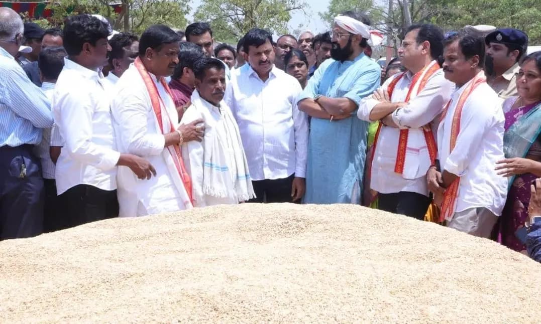 Telangana Minister Denies False Claims on Paddy Procurement