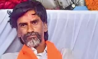 Maratha Reservation Activist Ends Hunger Strike After Agreement with Maharashtra Government