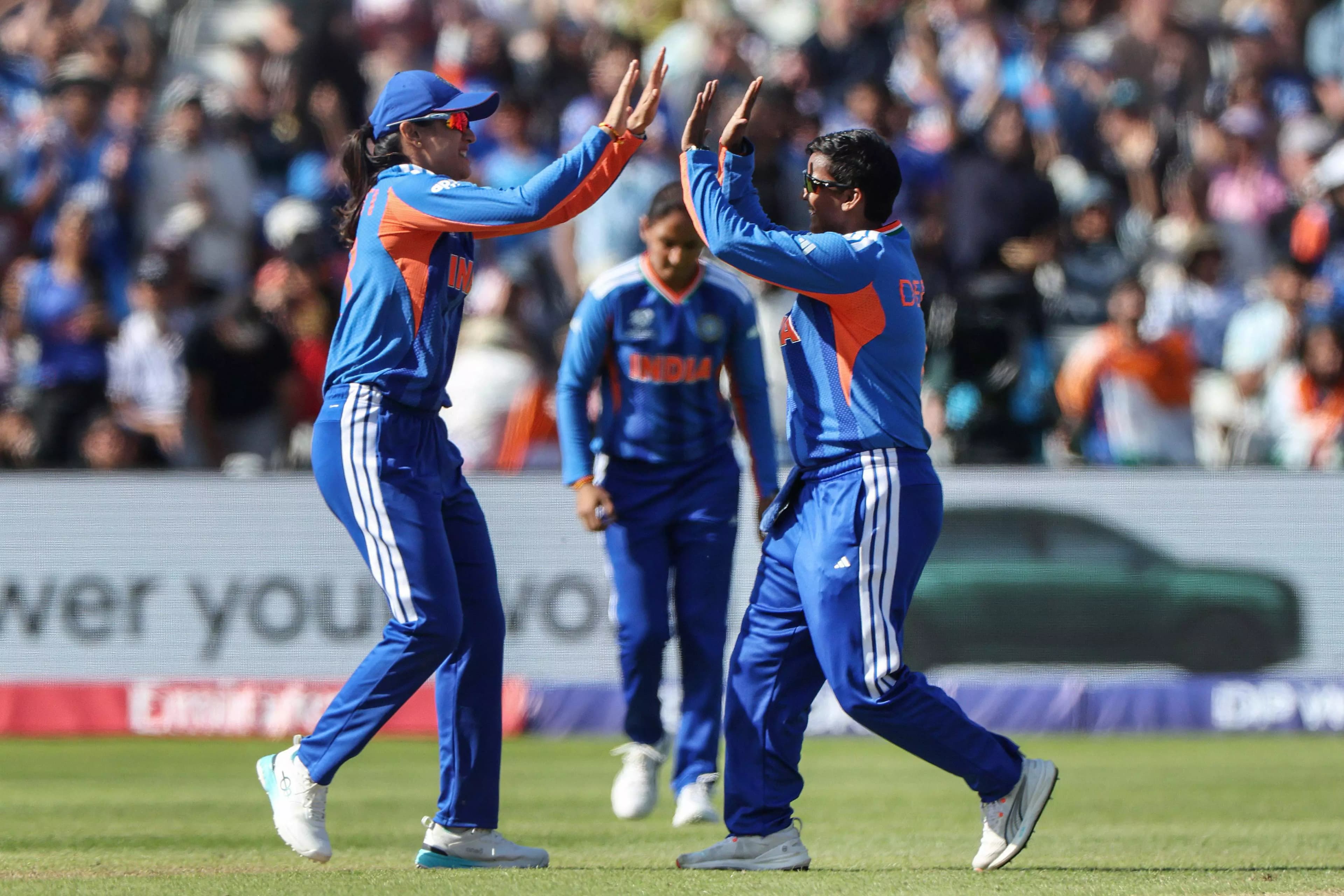 Women's T20WC 2026: Deepti, Smriti Lead India to Decisive Victory Over Pakistan