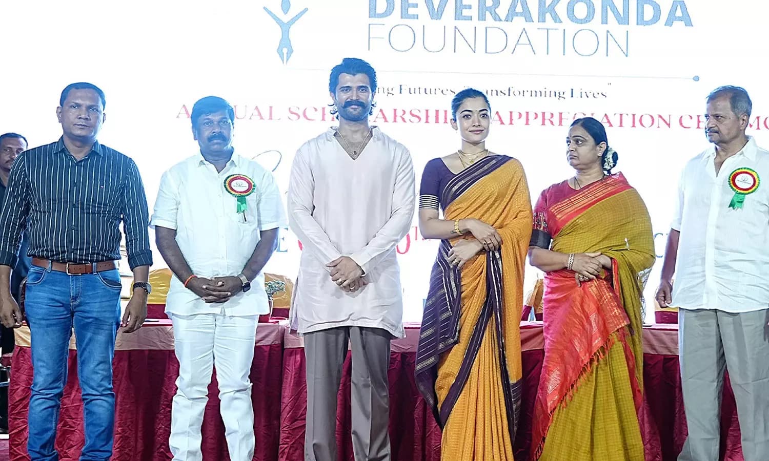Rashmika Mandanna and Vijay Deverakonda’s Sweet Gesture at Scholarship Event Goes Viral