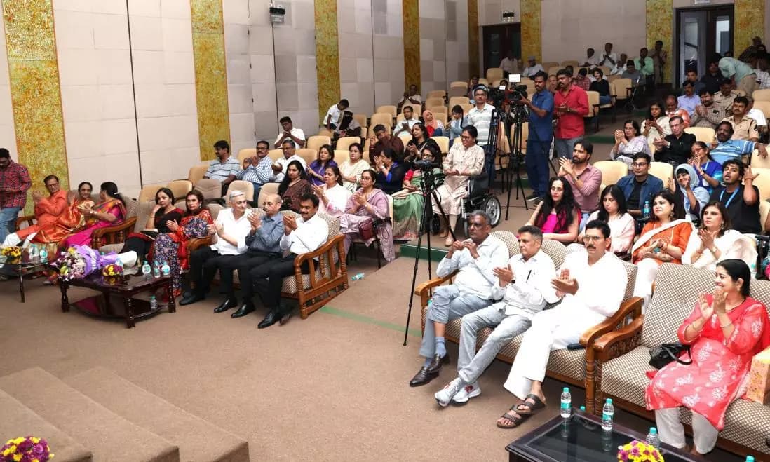 Lalitha Anand Mesmerises Audience at Salar Jung Museum’s Platinum Jubilee Ghazal Evening