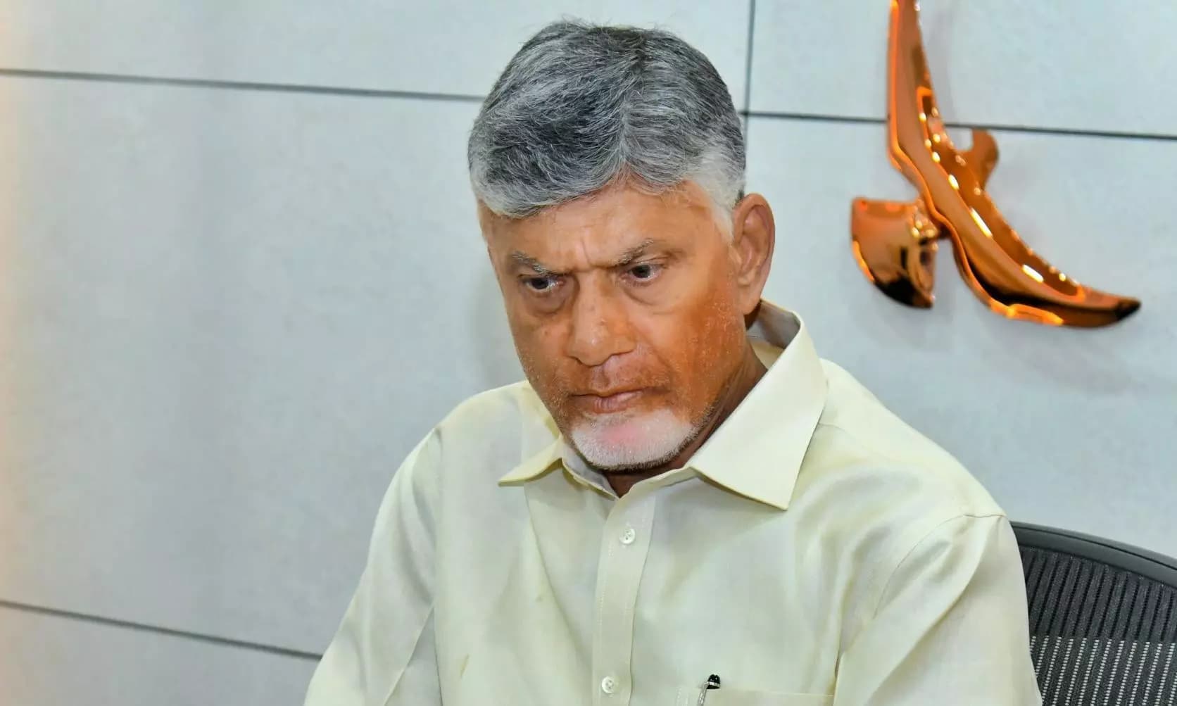 Andhra Pradesh: Mandatory Field Visits Announced for All Officials by CM