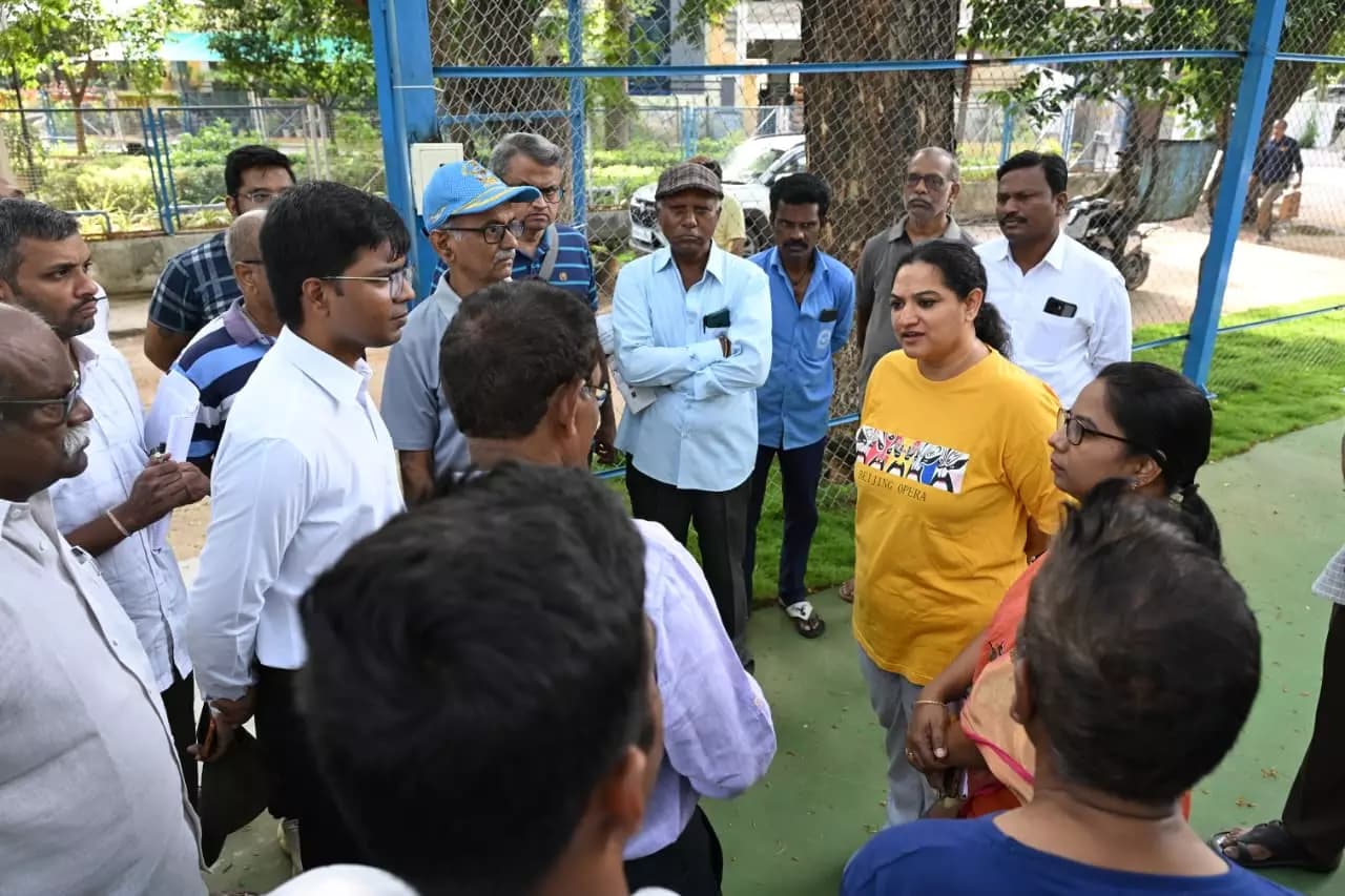 Cyberabad Commissioner Reviews Civic Infrastructure Requirements with HMT Hills and Jalavayu Vihar RWAs