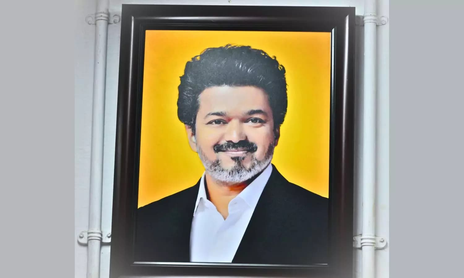 Political Row Erupts in Tamil Nadu After TVK Cadre Enters Classroom for CM Photo