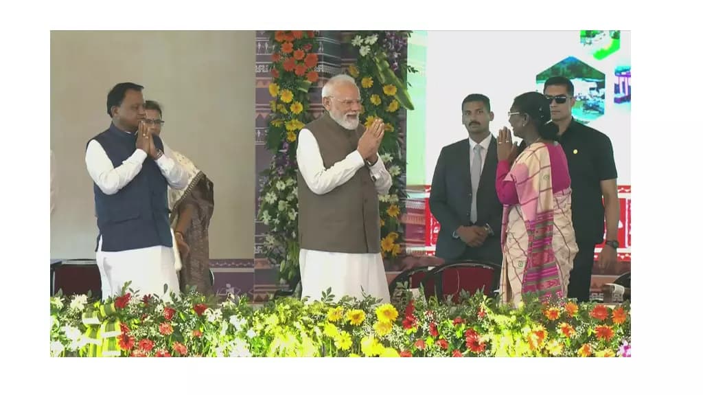 PM Modi Joins President Murmu's Birthday Celebration with Major Odisha Development Announcements