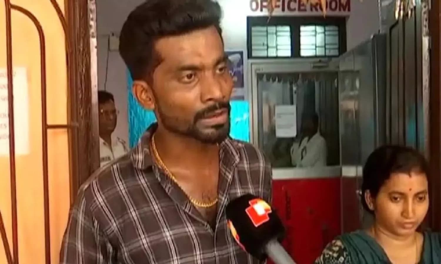 Honest Driver Returns Bag With Rs 11 Lakh in Gold in Puri