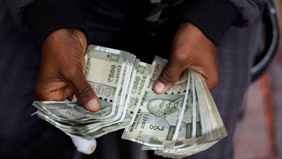 Central Government Employees Receive 2% DA Hike, Total Allowance Now 60%