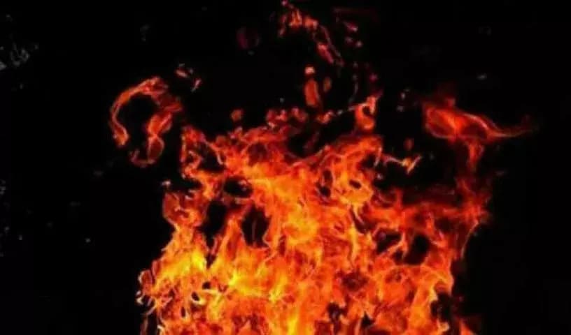 Umrah Pilgrims Escape Unharmed After Bus Catches Fire in Kannur, Kerala