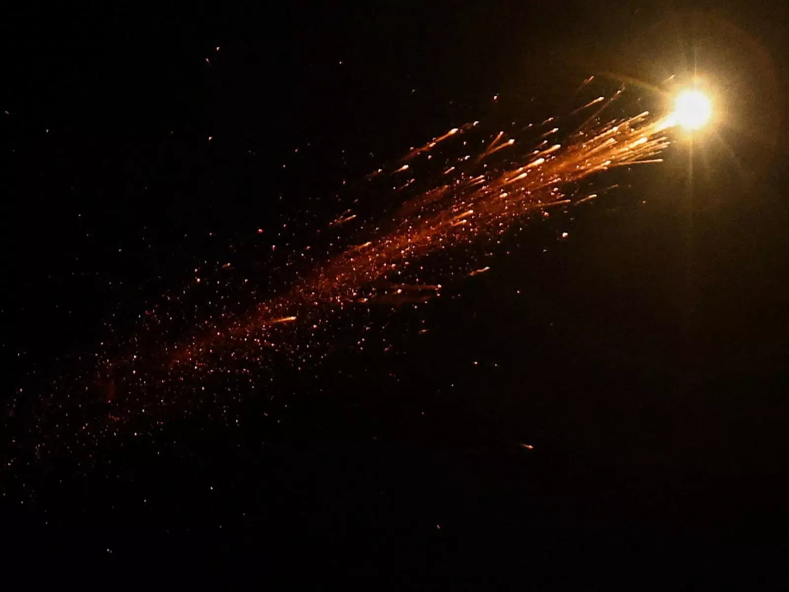 Iran Strikes US Base After Missile Attack Near Bandar Abbas