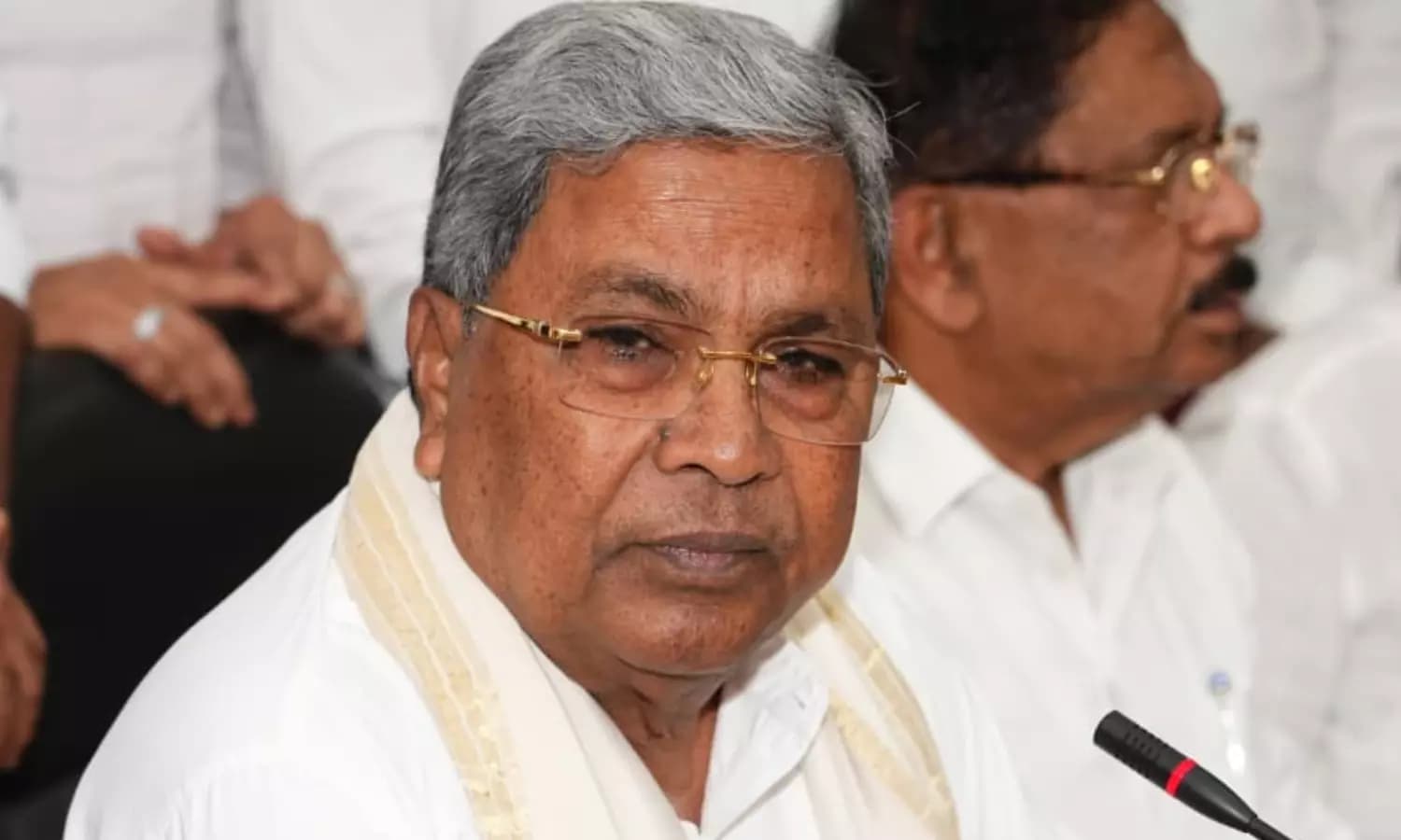 Congress Rallies Defend Siddaramaiah Amid Resignation Speculation