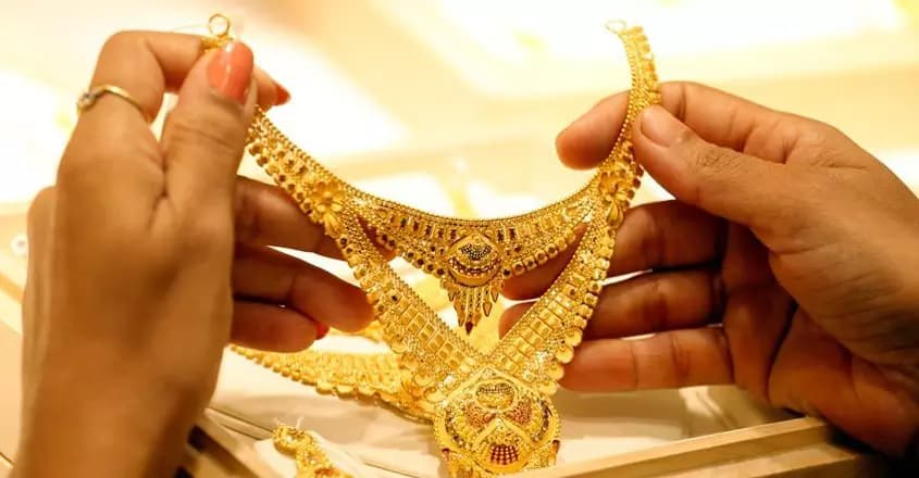 Gold Worth Crores Missing from Bank Locker in Uttar Pradesh, Three Booked
