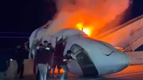One Dead After Small Plane Crashes and Catches Fire on Texas Highway