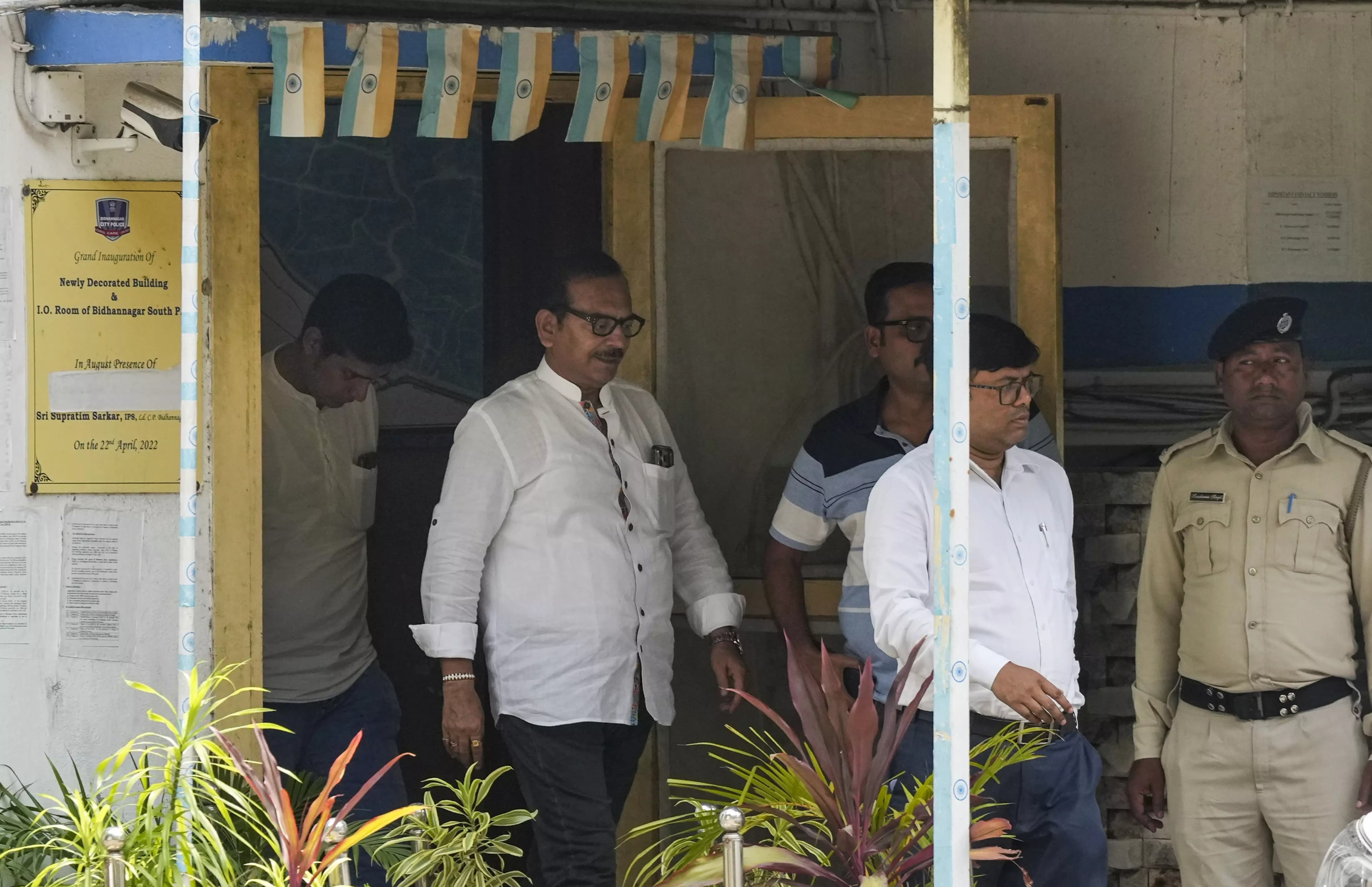 Ex-Bengal Minister Grilled in Messi Event Irregularities Probe After Stadium Chaos