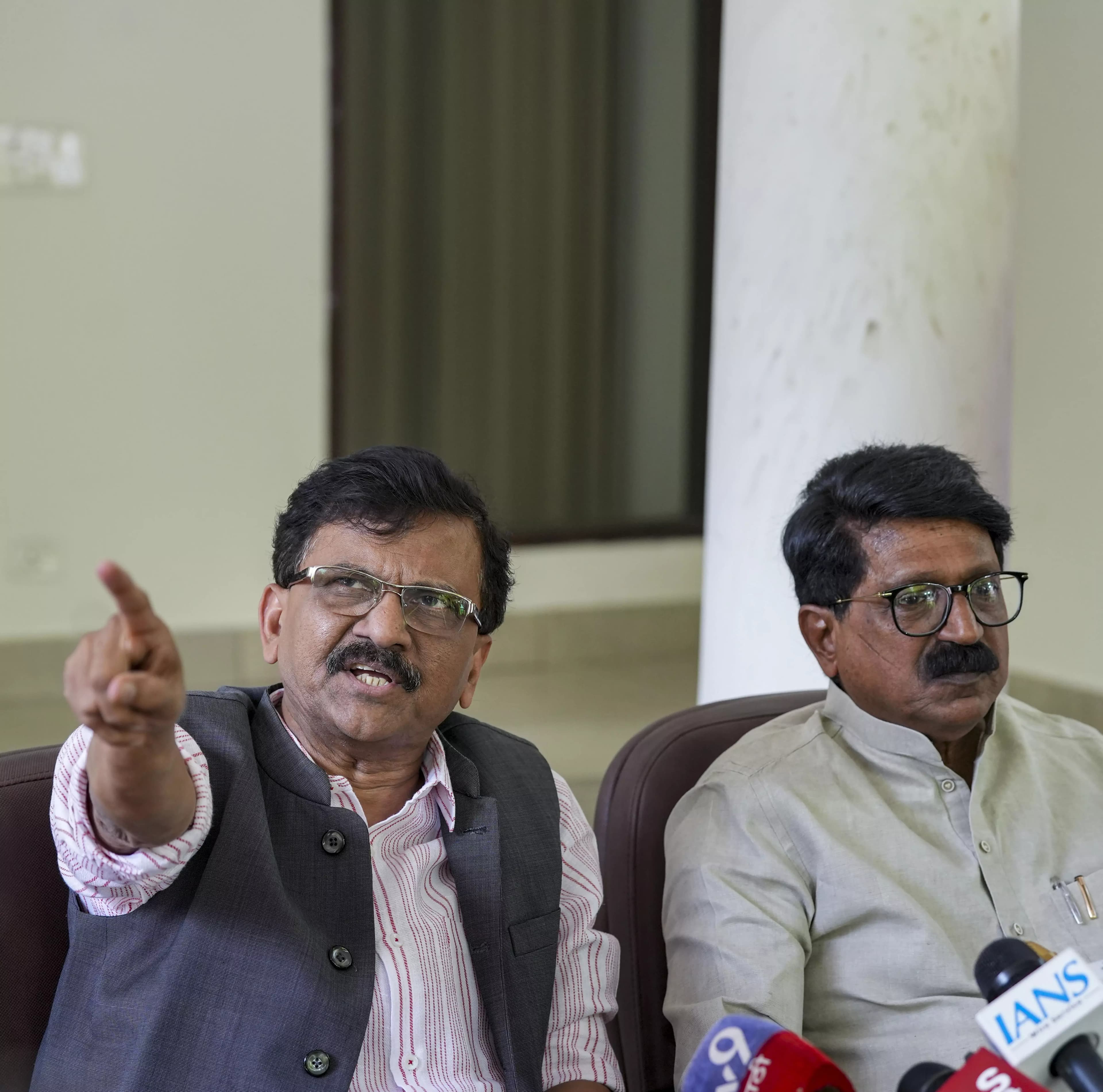 Shiv Sena (UBT) Issues Show-Cause Notices to Six Absentee Lok Sabha MPs