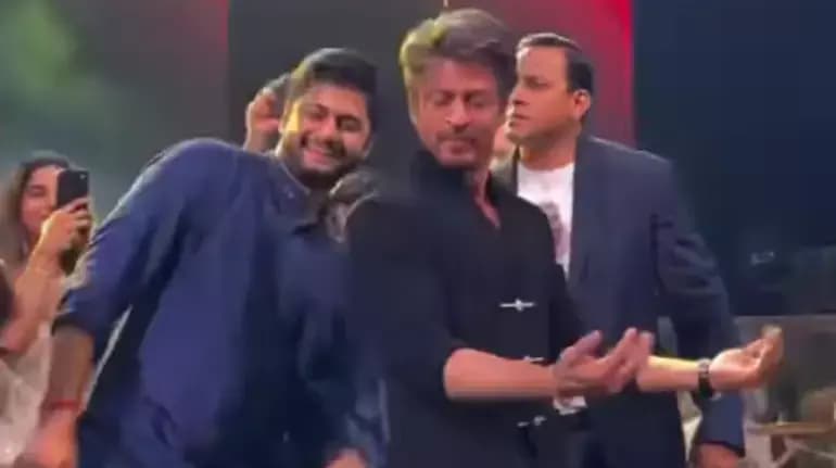 Shah Rukh Khan Attends Pre-Wedding Bash of Supriya Sule's Daughter Revati